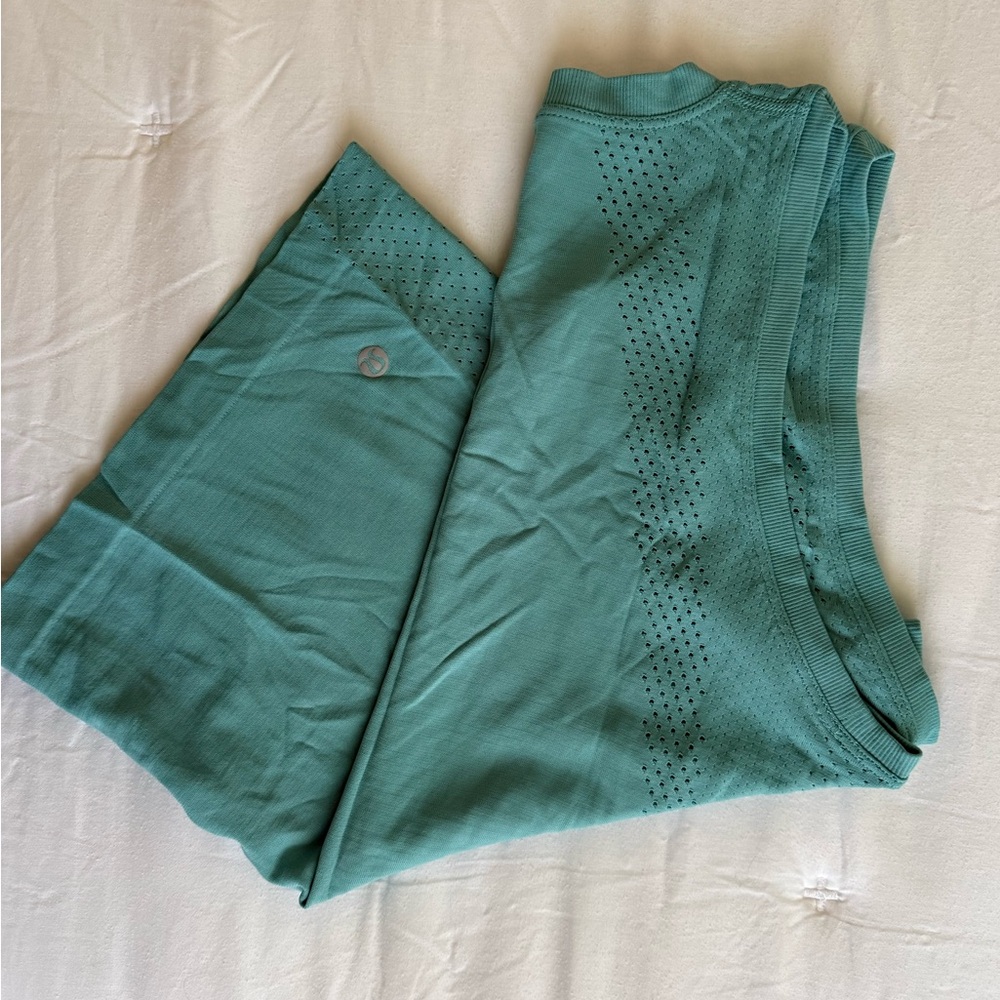 Lululemon Train To Be Tank Top in Tidewater Teal Size 8